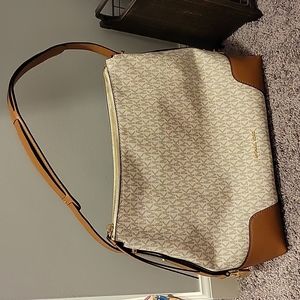 Michael Kors Crosby Large Shoulder Bag Vanilla Acorn
